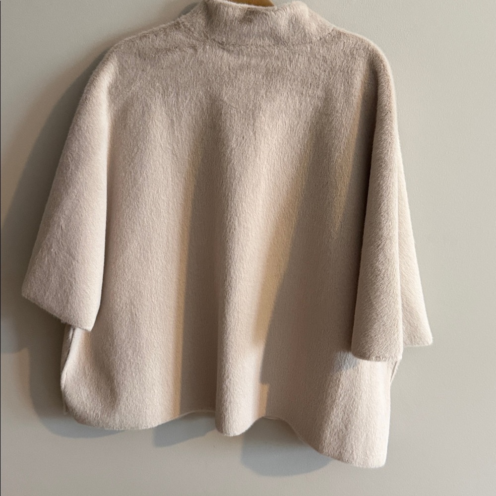 NWOT Joseph Ribkoff Cream Faux Fur Cape Jacket - Picture 3 of 5